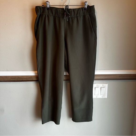 lululemon athletica Pants - Lululemon ON THE FLY Crop Pants Woven W6AVMS